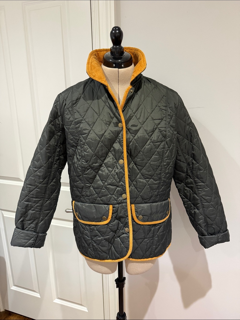 BARBOUR Liddesdale Women's Quilted Green Jacket with Corduroy Collar | US 12